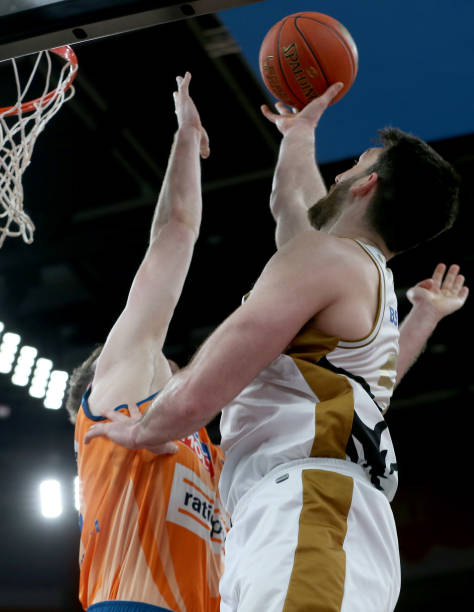 面对持续的 面对持续的